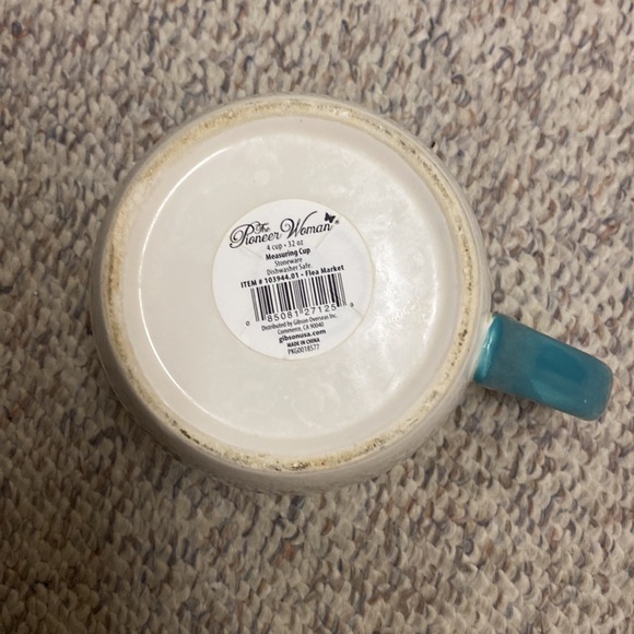 Pioneer Woman 4 cup Measuring Cup Flea Market - Picture 4 of 4